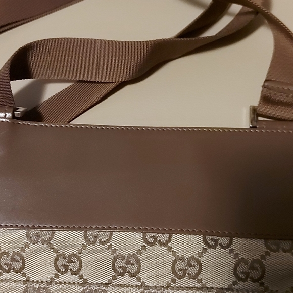 Authentic Gucci Messenger Bag - Picture 10 of 10